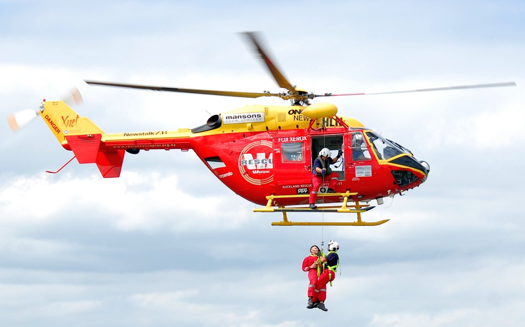 Westpac_Rescue_Helicopter_2009_RNZAF_Base_Whenuapai_Air_Show